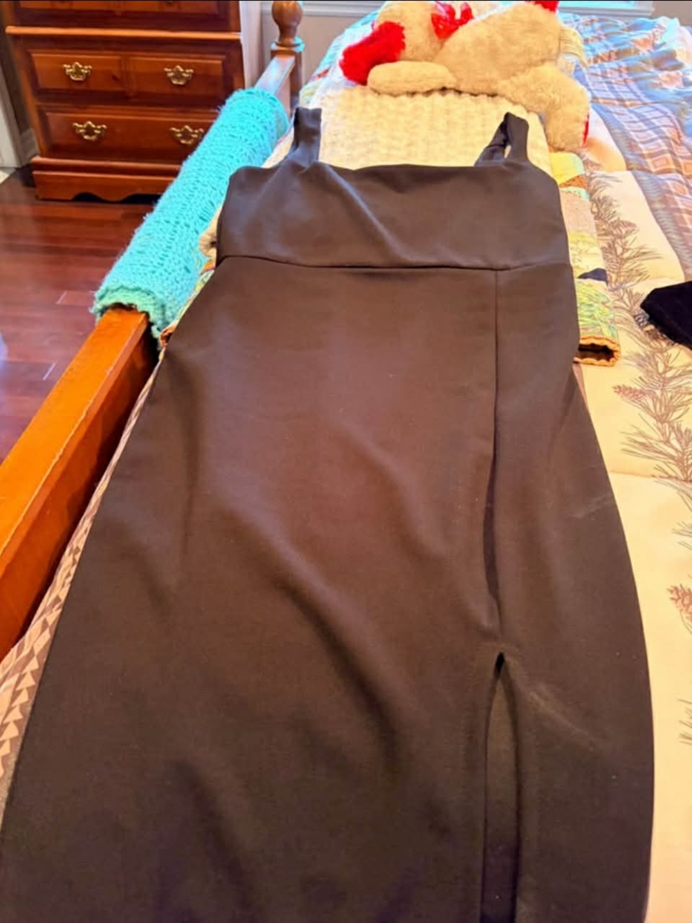 Classic Black Sleeveless Sheath Dress
